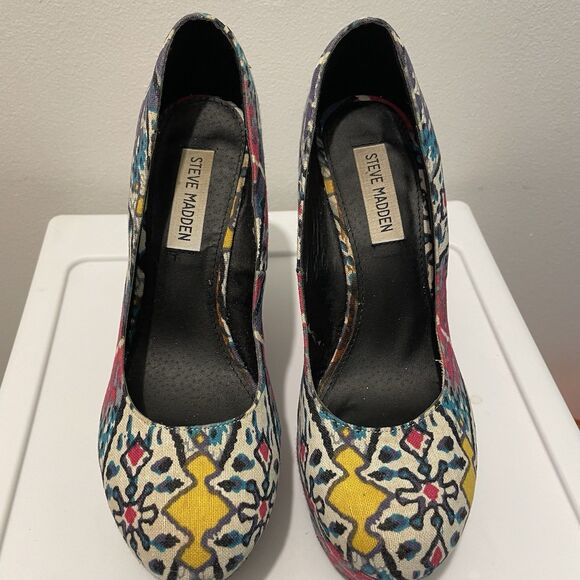 Steve Madden Pammyy Wedge Multi-Color Heel Women’s 7.5M Boho Aztec Retro Pop Art - Picture 2 of 9